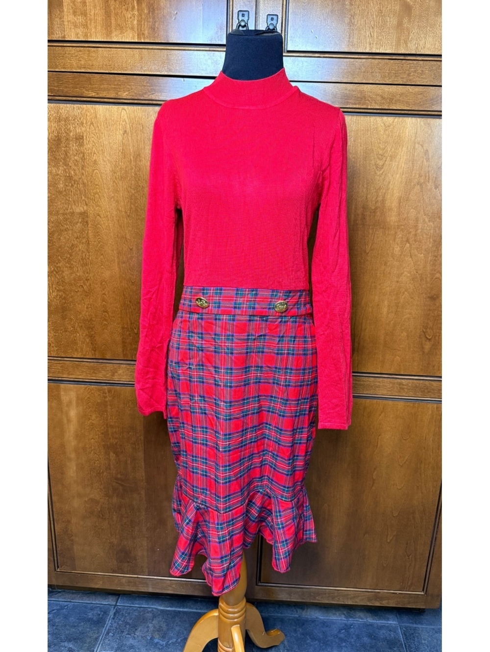 VENUS Red Tartan Plaid Sweater Dress Ruffle Hem Gold Zip Size 8